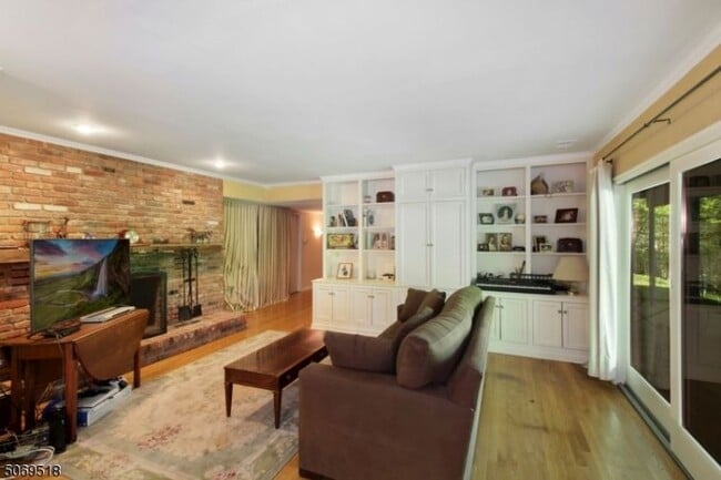 Building Photo - 3 India Brook Dr