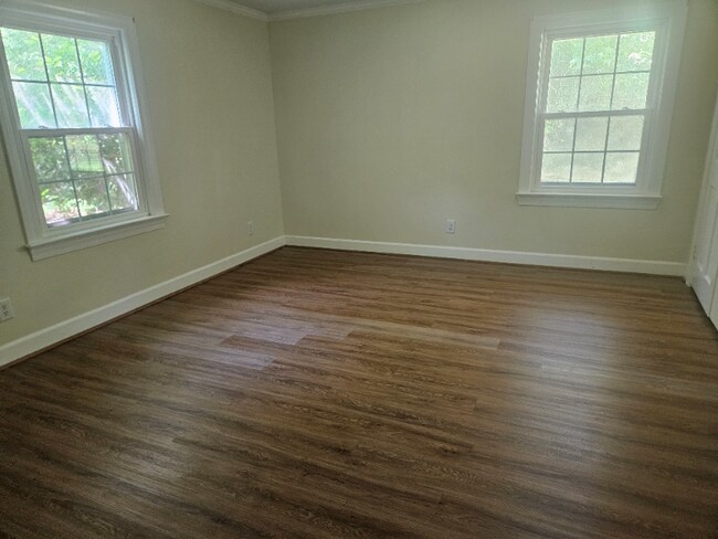 Building Photo - 6139 Skeeter Pond Rd