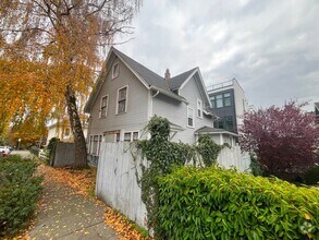 Building Photo - Prospect