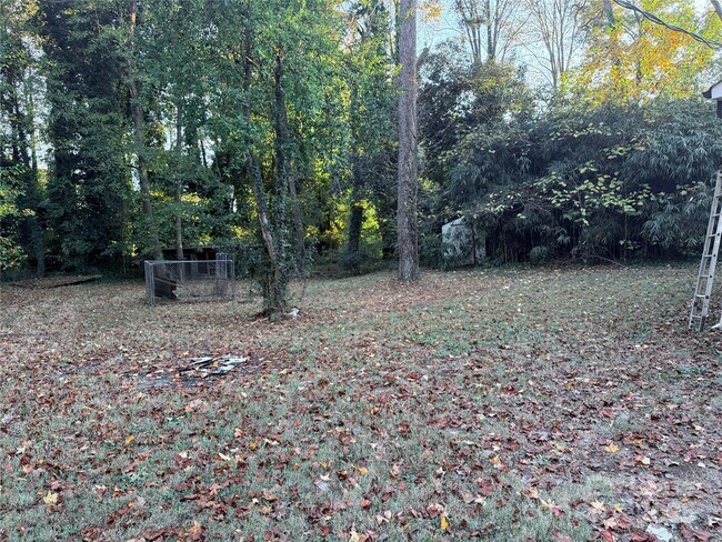 Building Photo - 9225 Moores Chapel Rd