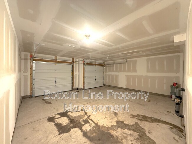 Building Photo - 1521 Van Ness Ln