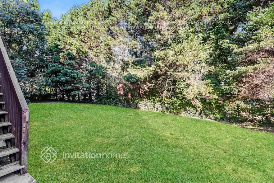Building Photo - 190 Camden Creek Ct NE