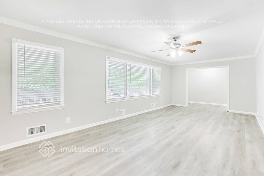 Building Photo - 2550 Greenwood Cir