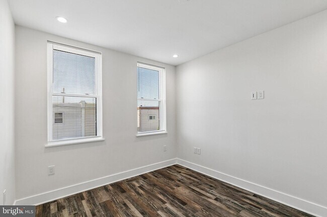 Building Photo - 3156 Almond St