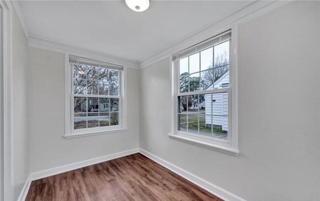 Building Photo - BEACONSDALE
