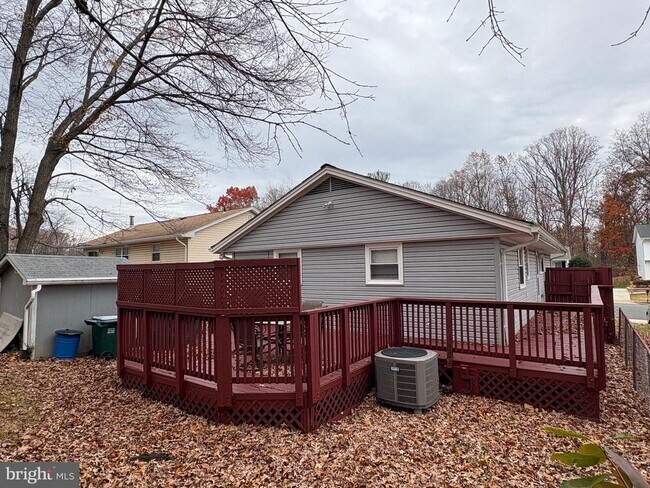 Building Photo - 12654 Valleywood Dr