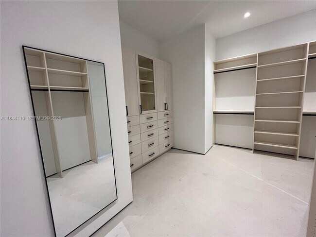 Building Photo - 13085 Coronado Terrace