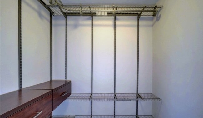 Building Photo - Charming 2 BR 2 Ba Apartment/Condo