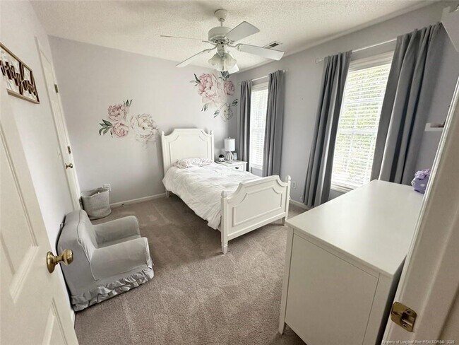 Building Photo - 259 Sandpiper Dr