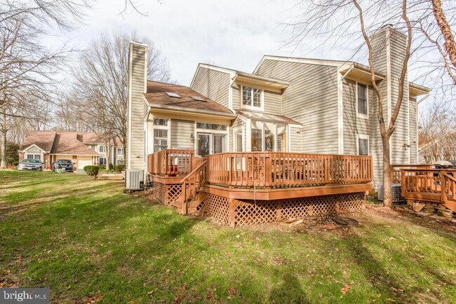 Building Photo - 100 Spring Pl Way