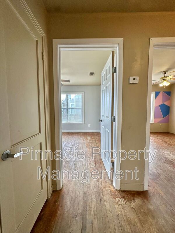 Building Photo - 309 N Milton St