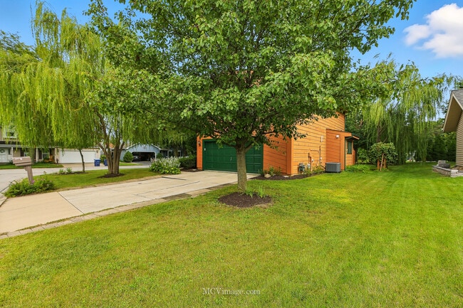 Building Photo - 2101 Babst Ct
