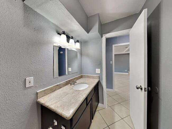 Building Photo - 3519 Sardis Ln