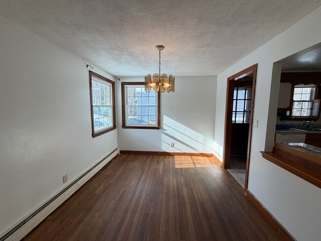 Building Photo - 24 Grapevine Ave