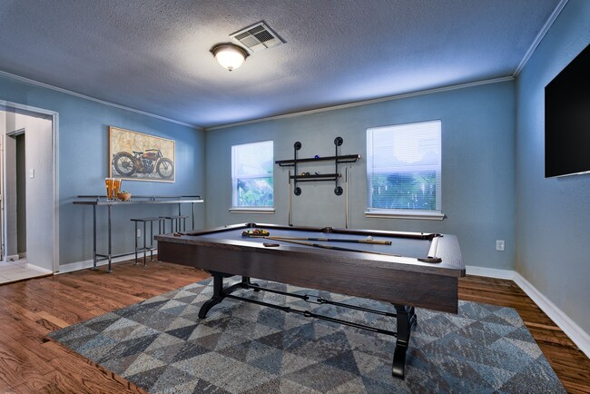 Building Photo - 5907 Nancy Ann St