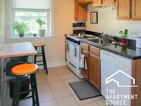 Building Photo - 4857 N Paulina St