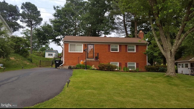 Building Photo - 14607 Anderson St