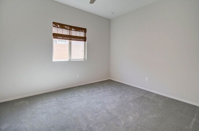 Building Photo - 6570 W Sonoma Way