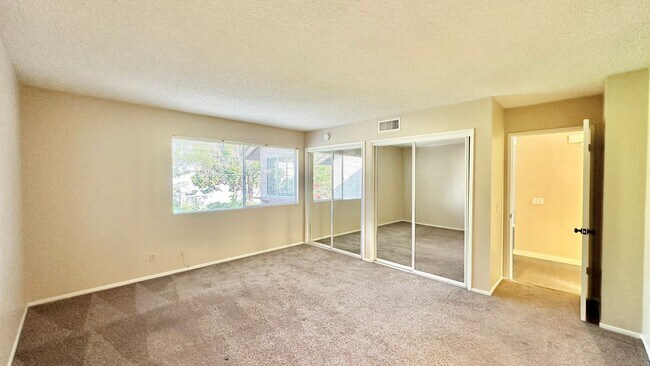 Building Photo - Beautifully Remodeled Upstairs Condo Unit with Private Balcony Patio in Downtown Fallbrook!