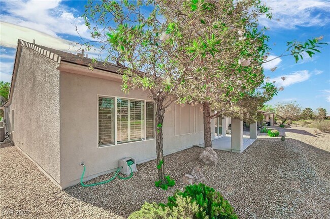 Building Photo - 7349 Shelduck St