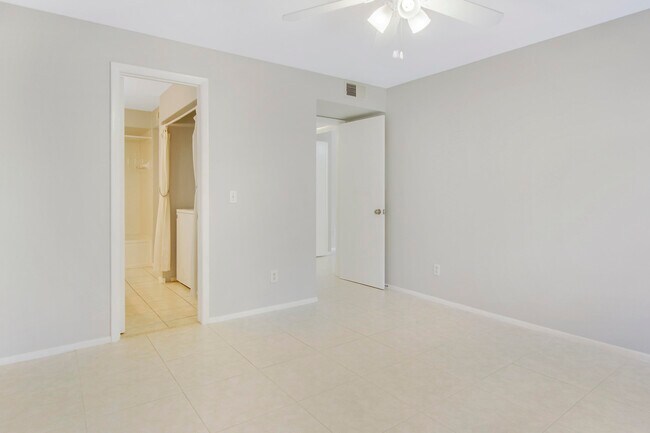 Building Photo - 1780 Palm Cove Blvd