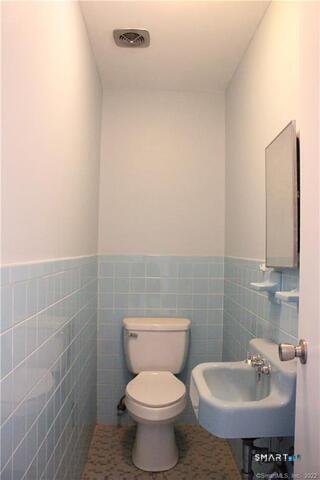 Building Photo - 550 Prospect St