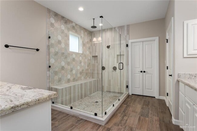 Building Photo - 18 Caddo Ln