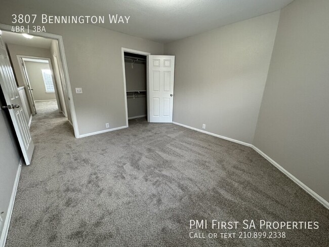 Building Photo - NEISD 4 bedroom and 2.5 bathroom available...