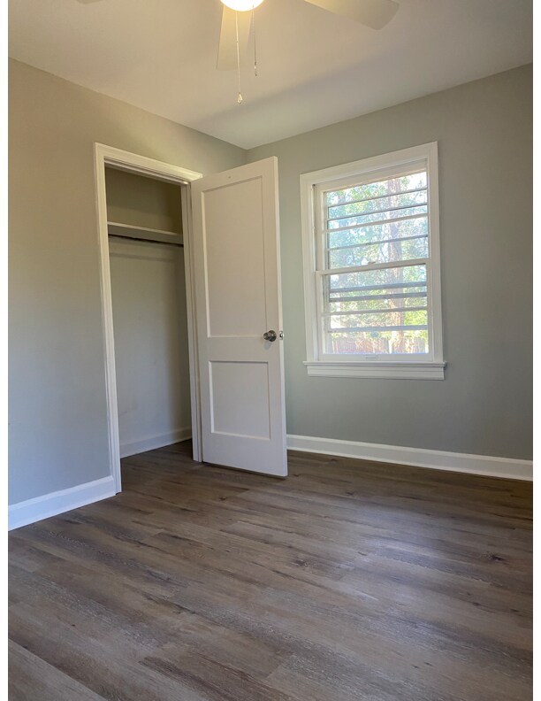 Building Photo - 3720 Manor Dr