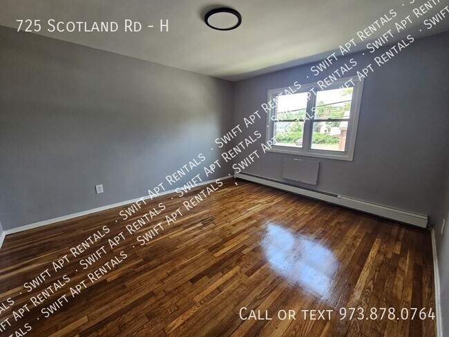 Building Photo - 725 Scotland Rd