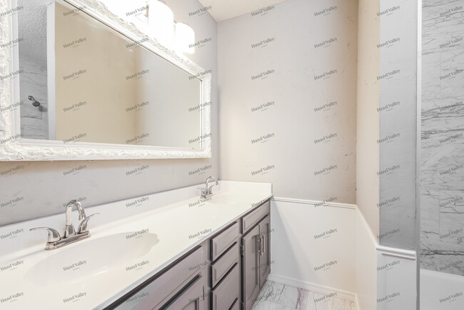 Building Photo - 505 S 24th St