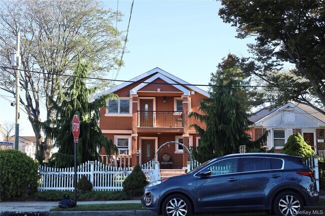 Building Photo - 3270 Lafayette Ave