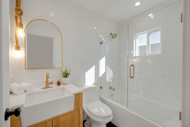 Building Photo - 3650 W 111th Pl