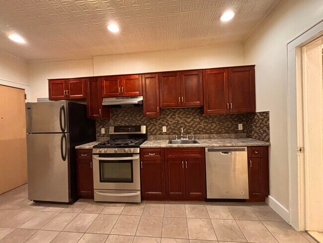 Building Photo - 333 Sip Ave