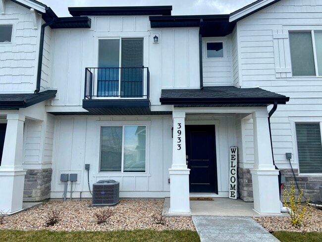 Building Photo - 3933 Orinda Dr