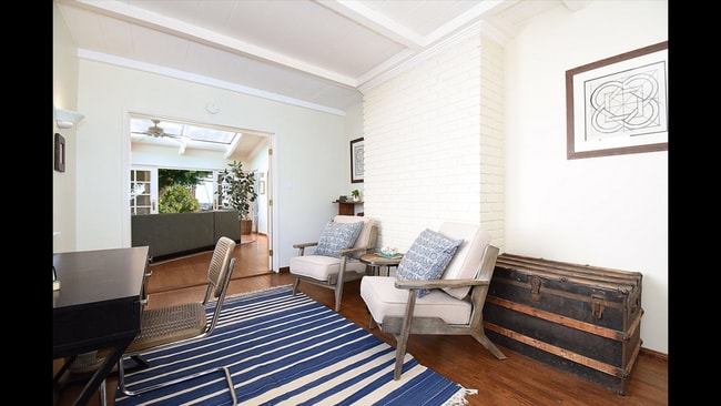 Building Photo - Beautiful single family home in Upper Holl...