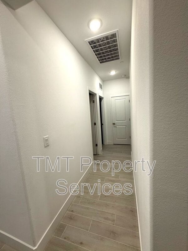 Building Photo - 12256 Alamosa Dr