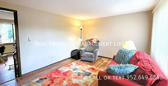 Primary Photo - 217 9th St