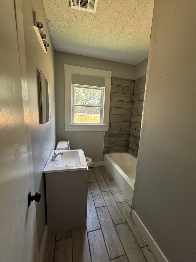 Building Photo - 444 Honduras Dr