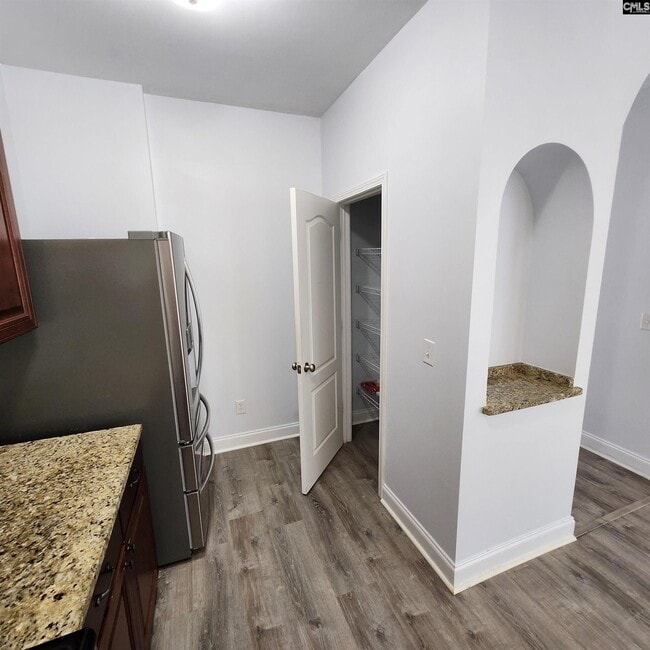 Building Photo - 330 Large Oak Loop