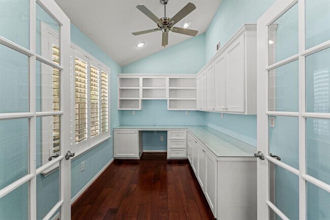 Building Photo - 43 W Gaslight Pl