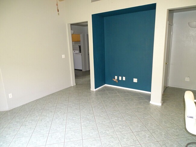 Building Photo - 3 Bedroom Single Story Northwest Vegas Home