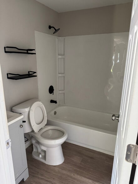 Building Photo - W220N9009 Town Line Rd