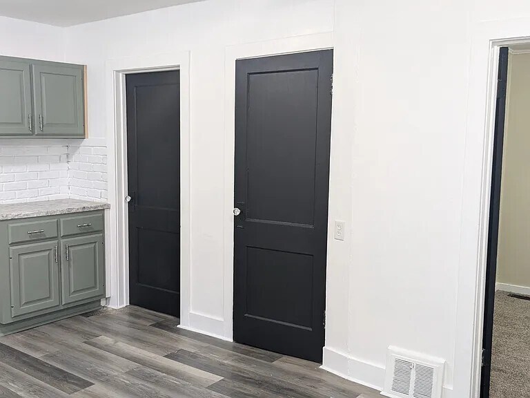 Building Photo - 922 Burdette St