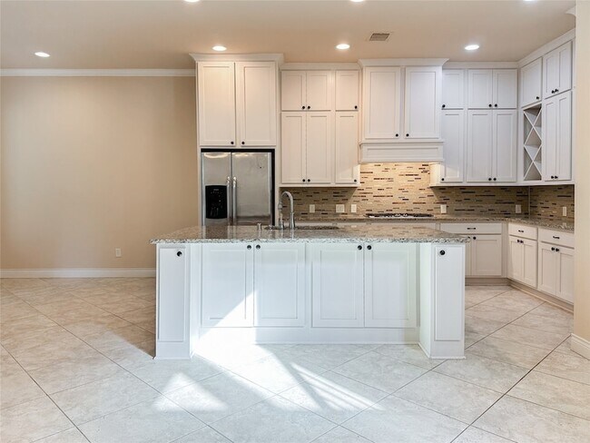 Building Photo - 23 Jonquil Pl