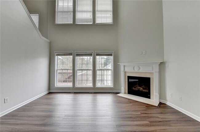 Building Photo - 6670 Island Pointe Dr