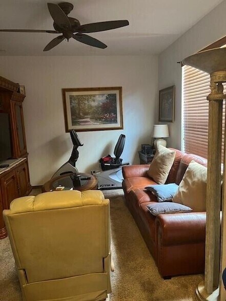 Building Photo - 144 Blue Grotto Dr