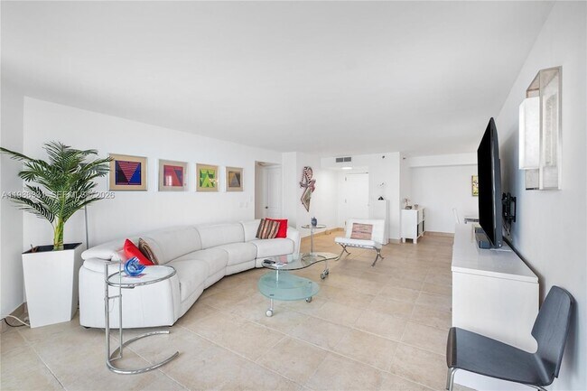 Building Photo - 4000 Towerside Terrace