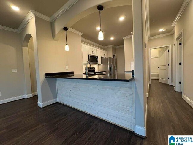 Building Photo - 4401 Lennox Pl