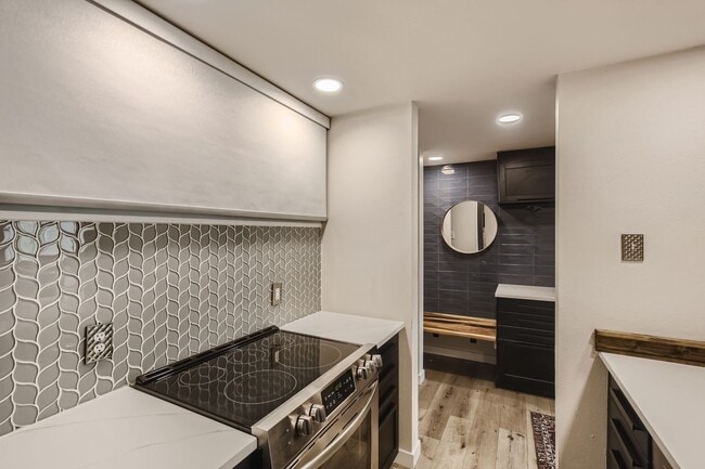 Building Photo - Central 1 BDR / 1 BA Condo in Boulder